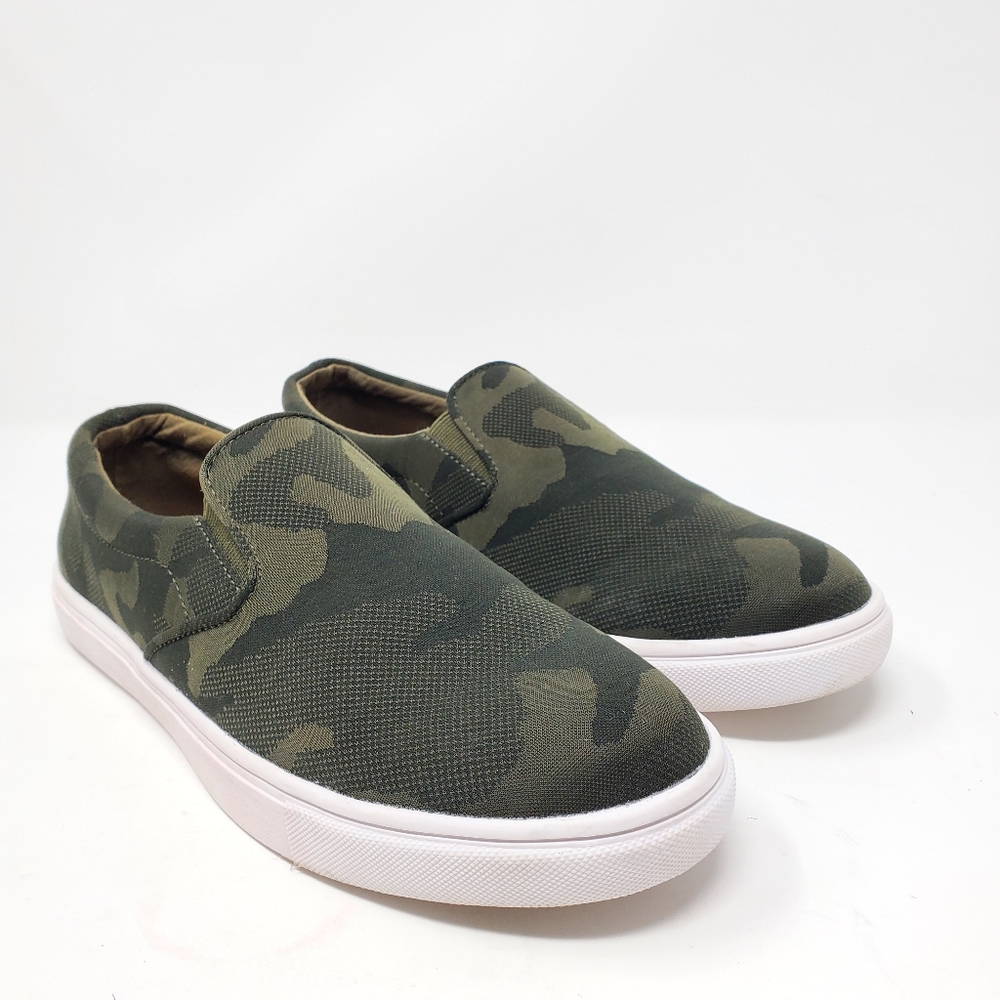 Steve Madden | Ecentric Camo Sneakers Size 11 EUC